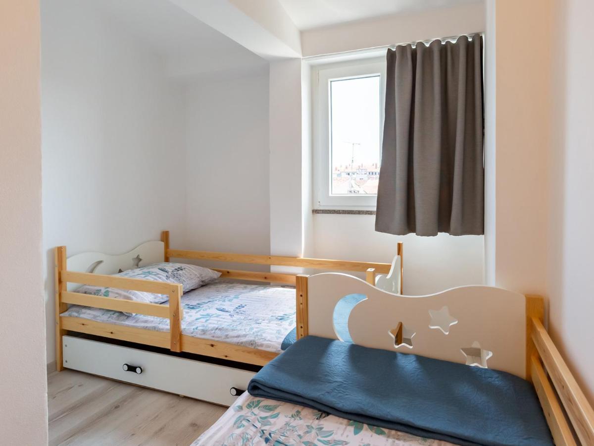 Amoroso Apartment 200M From Sea Poreč Extérieur photo