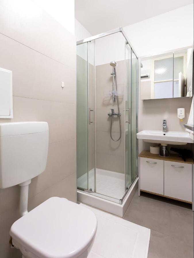 Amoroso Apartment 200M From Sea Poreč Extérieur photo