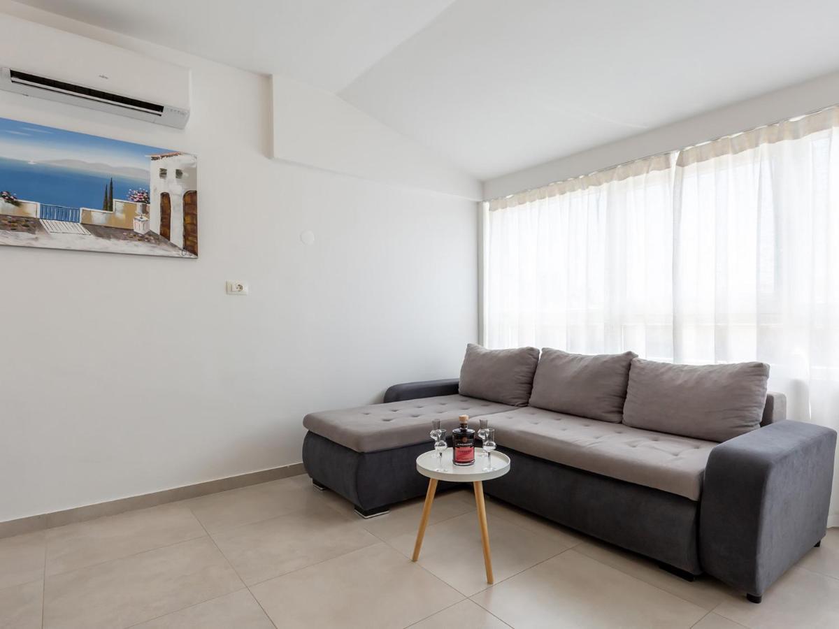 Amoroso Apartment 200M From Sea Poreč Extérieur photo